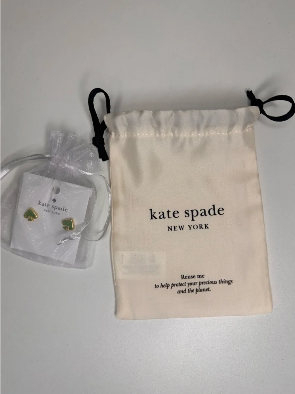 Kate Spade Green and Gold Spade Stud Earrings NWT and Dusty - Picture 2 of 3